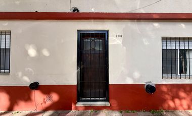 Casa a la Venta con Jardin en Victoria!