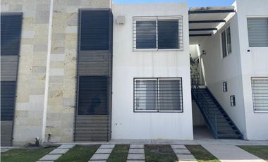 RENTA DEPARTAMENTO PLANTA BAJA EN TRES CANTOS RESIDENCIAL QUERETARO