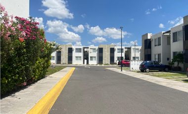 RENTA DEPARTAMENTO PLANTA BAJA EN TRES CANTOS RESIDENCIAL QUERETARO