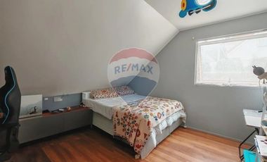 Espectacular Casa de 3D+3b, con piscina, quincho