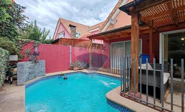 Espectacular Casa de 3D+3b, con piscina, quincho