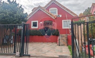Espectacular Casa de 3D+3b, con piscina, quincho