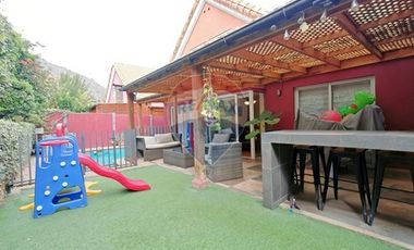 Espectacular Casa de 3D+3b, con piscina, quincho