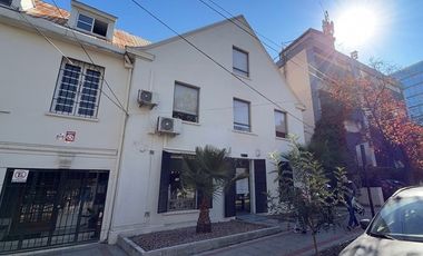 Casa comercial, oficinas y bodegas Providencia