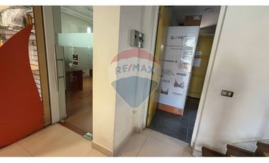 Casa comercial, oficinas y bodegas Providencia