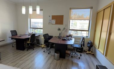 Casa comercial, oficinas y bodegas Providencia