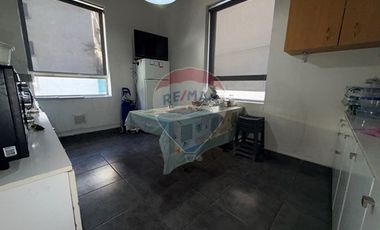 Casa comercial, oficinas y bodegas Providencia