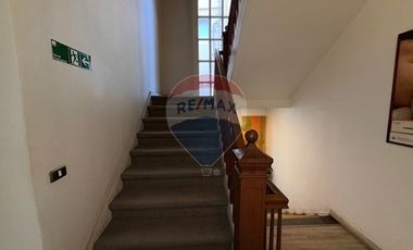 Casa comercial, oficinas y bodegas Providencia
