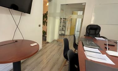 Casa comercial, oficinas y bodegas Providencia