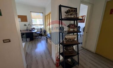 Casa comercial, oficinas y bodegas Providencia