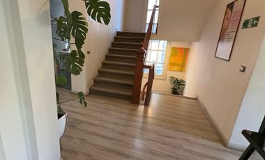 Casa comercial, oficinas y bodegas Providencia