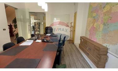 Casa comercial, oficinas y bodegas Providencia