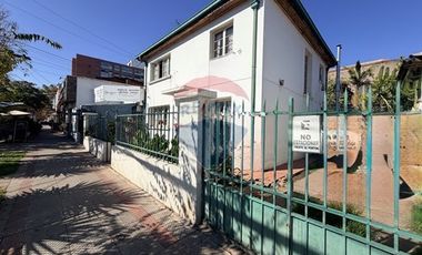 Excelente Casa Comercial en Providencia
