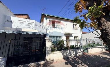 Excelente Casa Comercial en Providencia