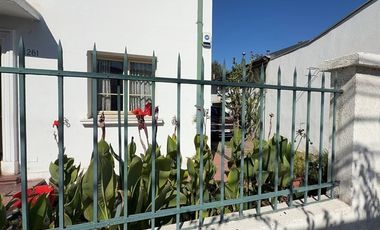 Excelente Casa Comercial en Providencia