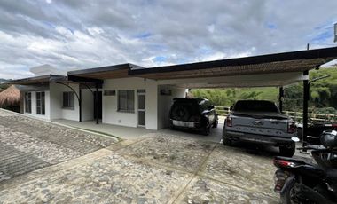 ARRIENDO de CASA CAMPESTRE en PEREIRA