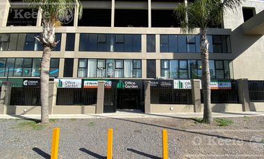 Oficina en venta con cochera cubierta a estrenar - Office Garden - Hudson