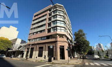 49 Nro. 451 Esq. 4  (3º A)