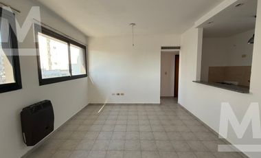 49 Nro. 451 Esq. 4  (3º A)