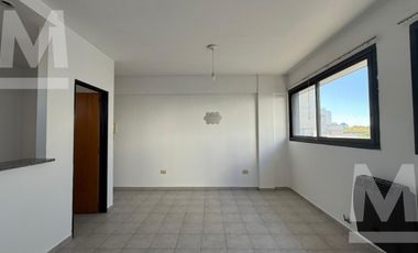 49 Nro. 451 Esq. 4  (3º A)