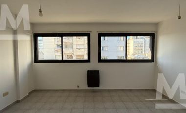 49 Nro. 451 Esq. 4  (3º A)