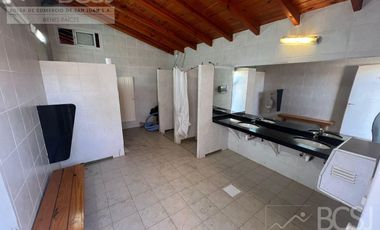 Quinta en Santa Lucia - San Lorenzo entre Colon y San Juan