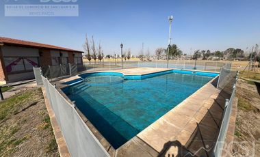 Quinta en Santa Lucia - San Lorenzo entre Colon y San Juan