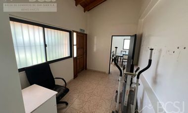 Quinta en Santa Lucia - San Lorenzo entre Colon y San Juan