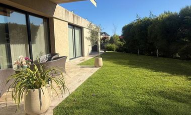 Casa en Las Golondrinas