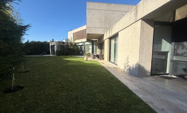 Casa en Las Golondrinas