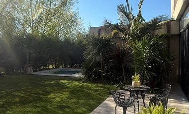 Casa en Las Golondrinas