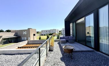 Excelente chalet de  diseño en Rumencó Joven