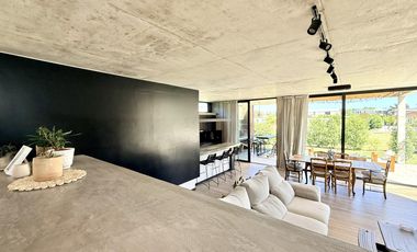Excelente chalet de  diseño en Rumencó Joven