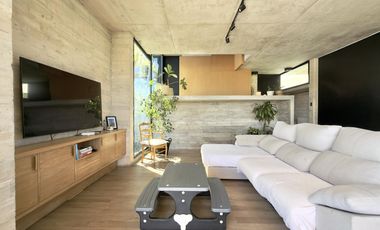 Excelente chalet de  diseño en Rumencó Joven
