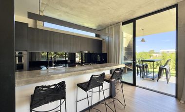 Excelente chalet de  diseño en Rumencó Joven
