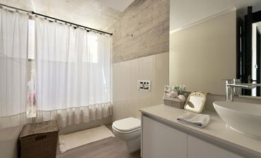 Excelente chalet de  diseño en Rumencó Joven