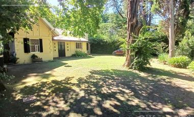Quinta en venta. El Pato, sobre lote de 1200 m2. 6 ambientes con Pileta
