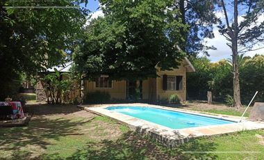 Quinta en venta. El Pato, sobre lote de 1200 m2. 6 ambientes con Pileta