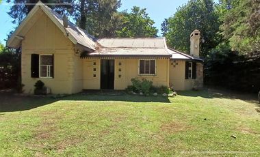 Quinta en venta. El Pato, sobre lote de 1200 m2. 6 ambientes con Pileta