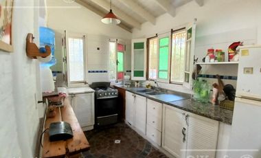 Quinta en venta. El Pato, sobre lote de 1200 m2. 6 ambientes con Pileta