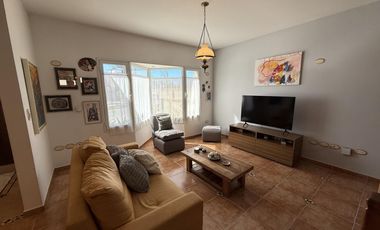 Vende Casa - ubicación privilegiada - Puerto Madryn