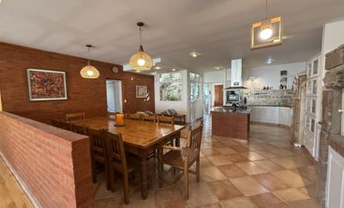 Vende Casa - ubicación privilegiada - Puerto Madryn
