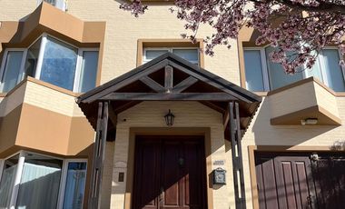 Vende Casa - ubicación privilegiada - Puerto Madryn