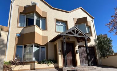 Vende Casa - ubicación privilegiada - Puerto Madryn