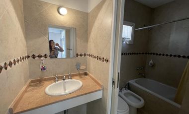 Vende Casa - ubicación privilegiada - Puerto Madryn