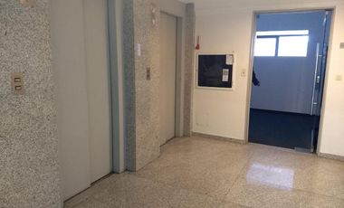 Oficina en alquiler - Centro - 129 m2- 1 cochera