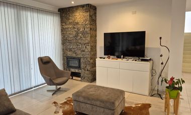 Venta Casa Gerencial 3 Dorm Barrio Santa Angela III, Centenario, Neuquén
