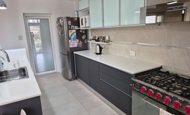 Venta Casa Gerencial 3 Dorm Barrio Santa Angela III, Centenario, Neuquén