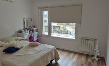Venta Casa Gerencial 3 Dorm Barrio Santa Angela III, Centenario, Neuquén
