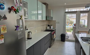 Venta Casa Gerencial 3 Dorm Barrio Santa Angela III, Centenario, Neuquén